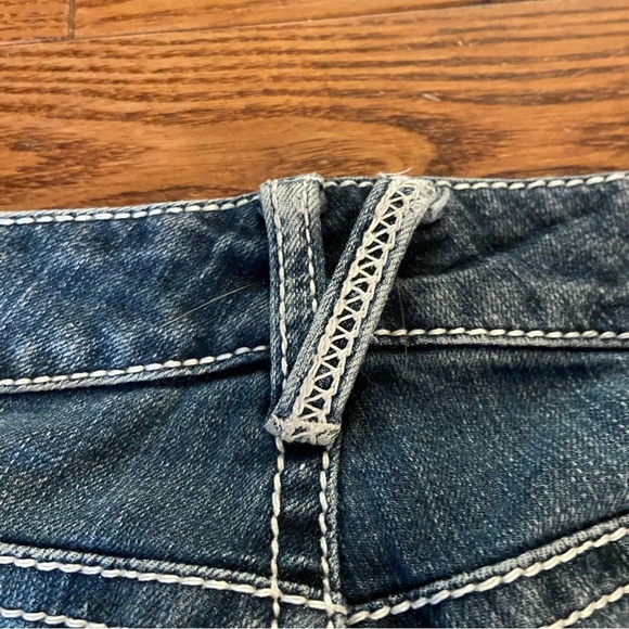 🛍️3/$30 7FAM (7 For All Mankind) women’s flared  jeans in size 8 - Picture 9 of 16